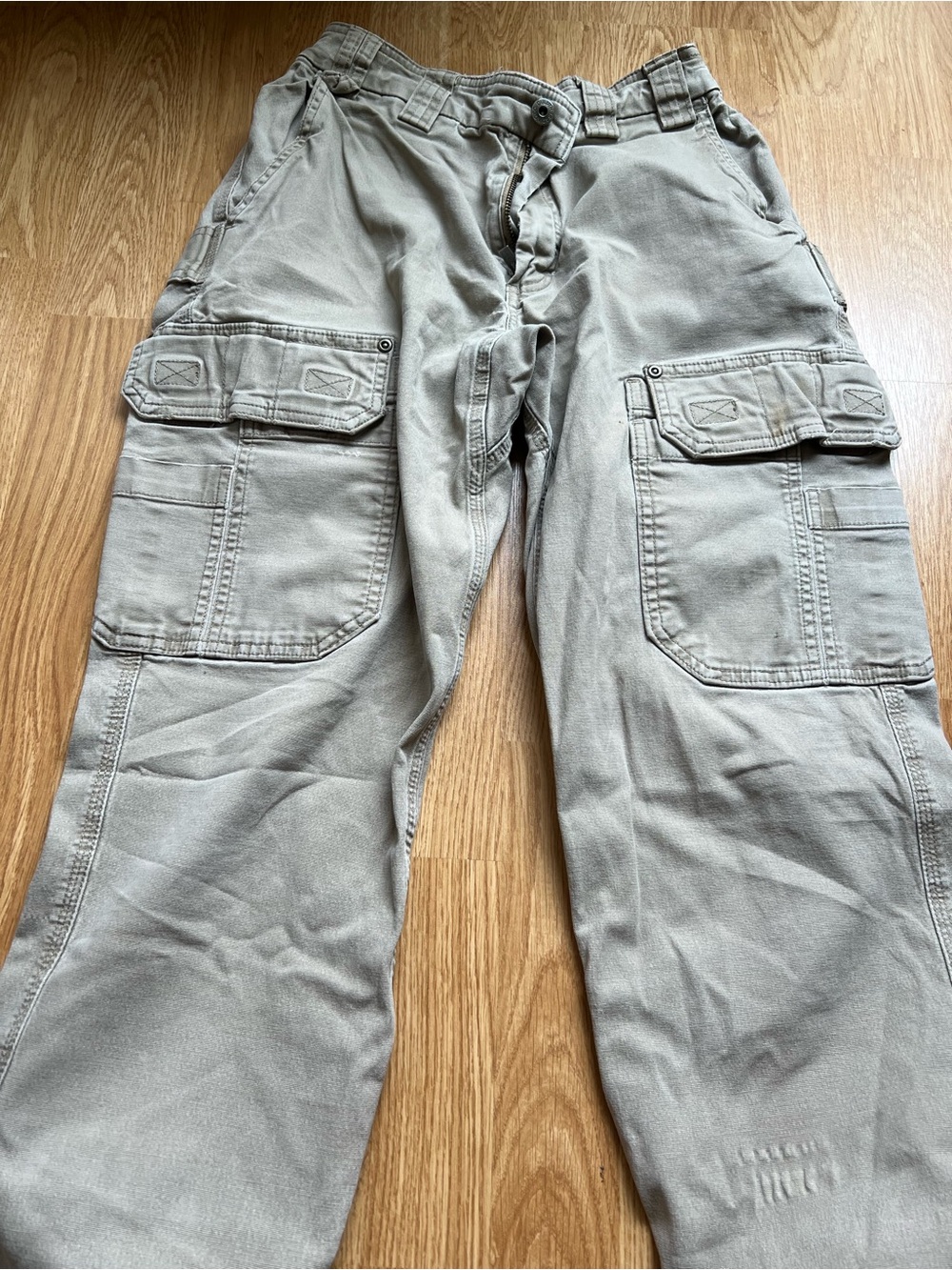 Cargo Pants in Light Khaki - Brand Unspecified